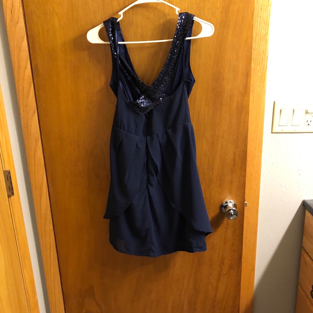 Sz L women’s dress. NWT.